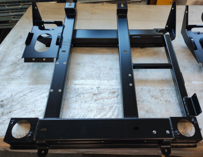 KE102936 696783 C FRAME F. SP25 D1803.jpg